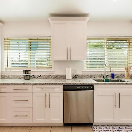 New! Dock Canal Family Home W/Pool & Gulf Access! North Fort Myers Bagian luar foto