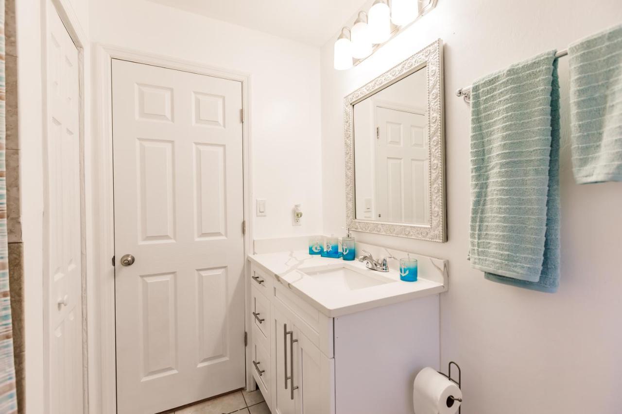 New! Dock Canal Family Home W/Pool & Gulf Access! North Fort Myers Bagian luar foto