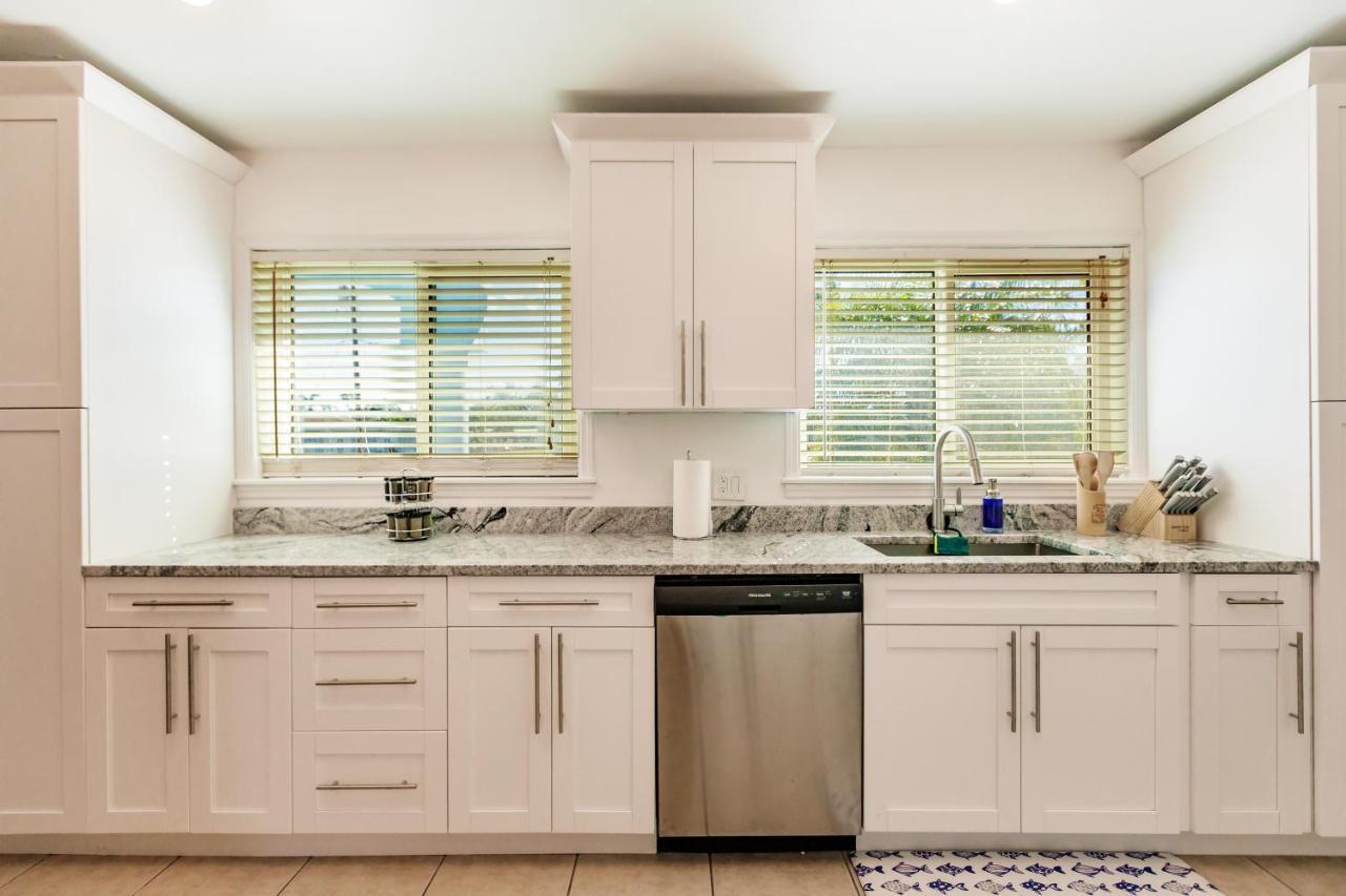 New! Dock Canal Family Home W/Pool & Gulf Access! North Fort Myers Bagian luar foto