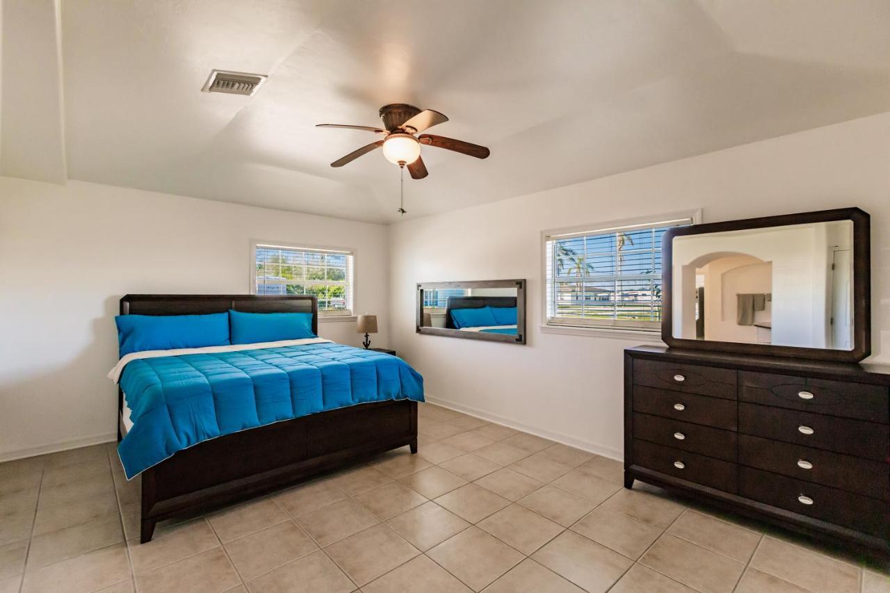 New! Dock Canal Family Home W/Pool & Gulf Access! North Fort Myers Bagian luar foto